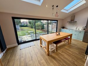 Dining Room- click for photo gallery
